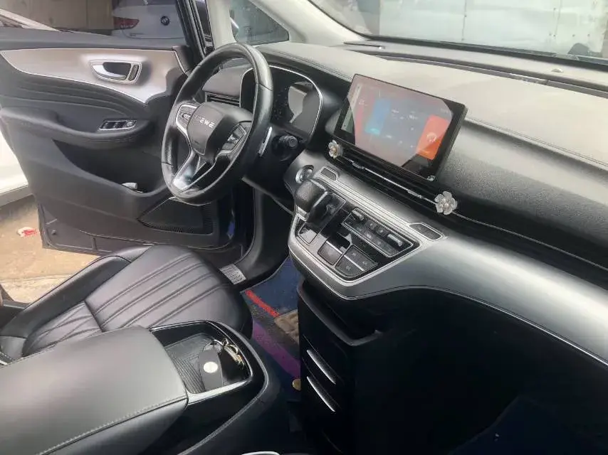 2021 ROEWE IMAX8 thumbnail 4