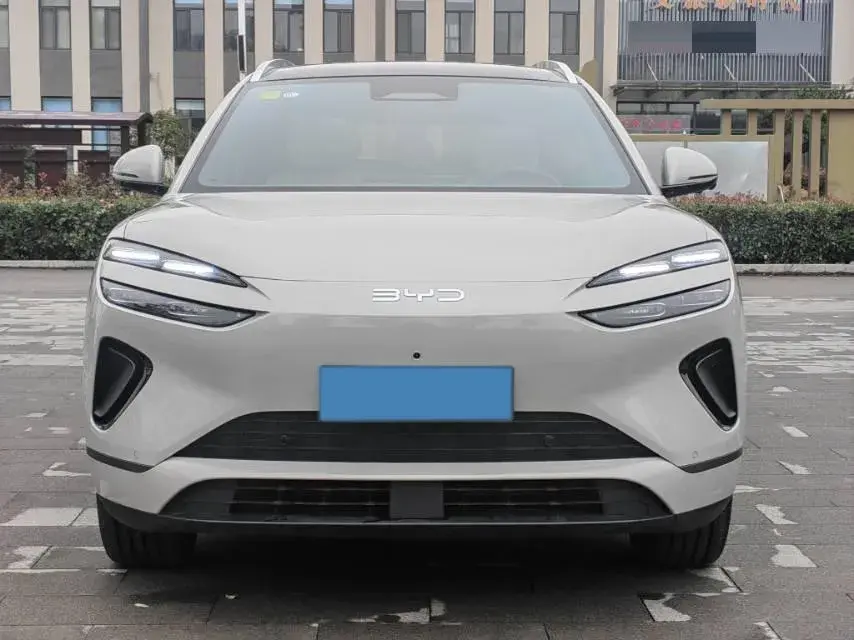 2025 BYD SEA thumbnail 2