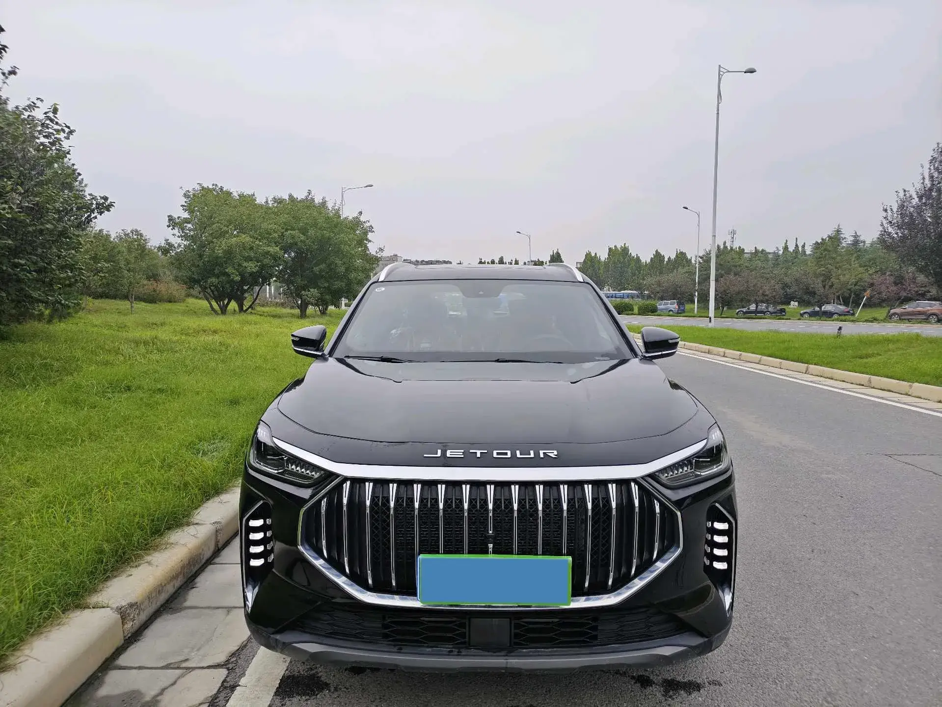 2025 JETOUR X70 thumbnail 2