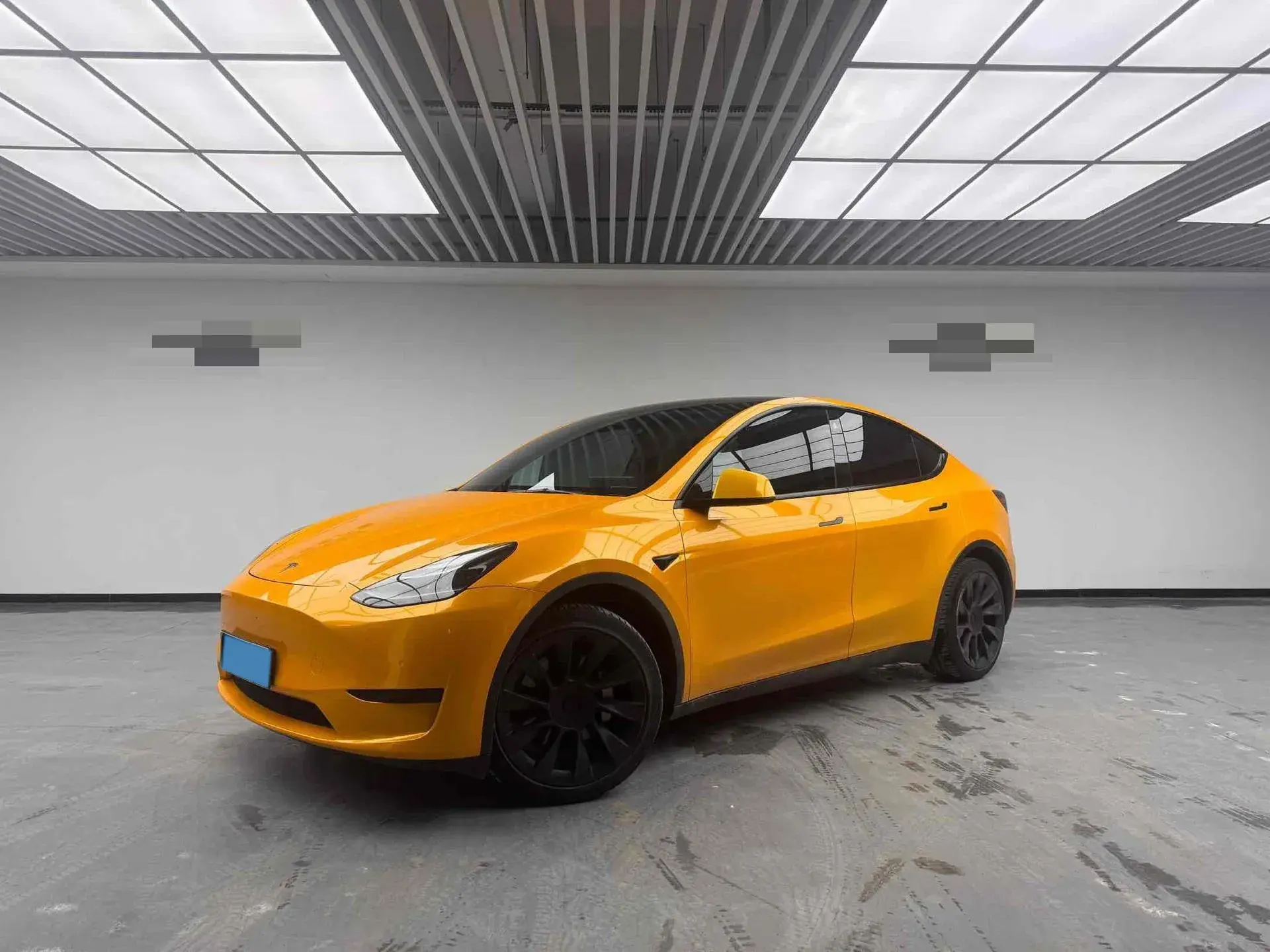 2022 TESLA MODEL view 1