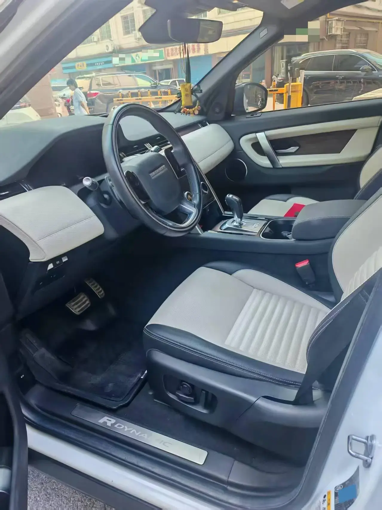 2020 LAND ROVER thumbnail 3