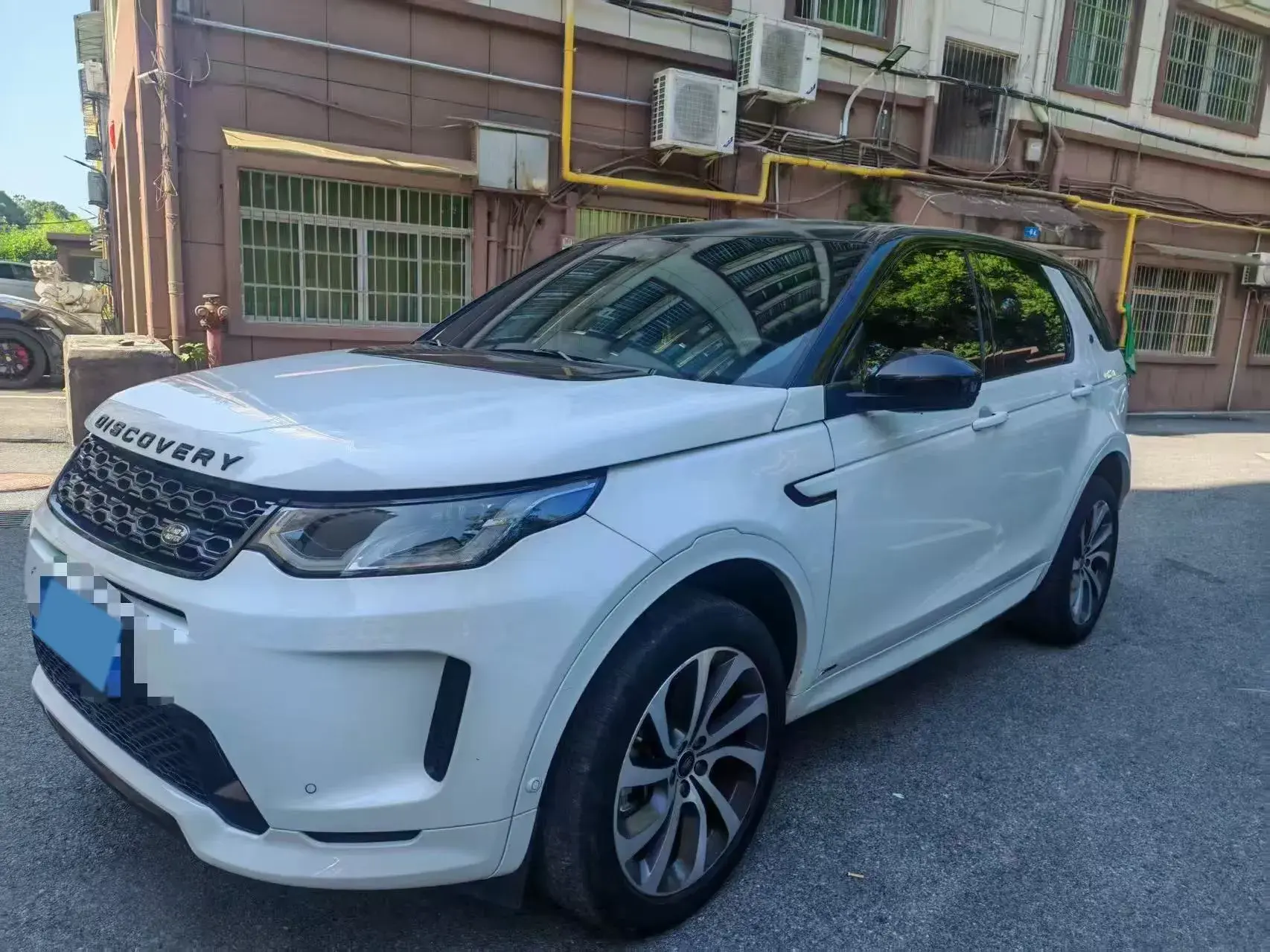 2020 LAND ROVER view 1