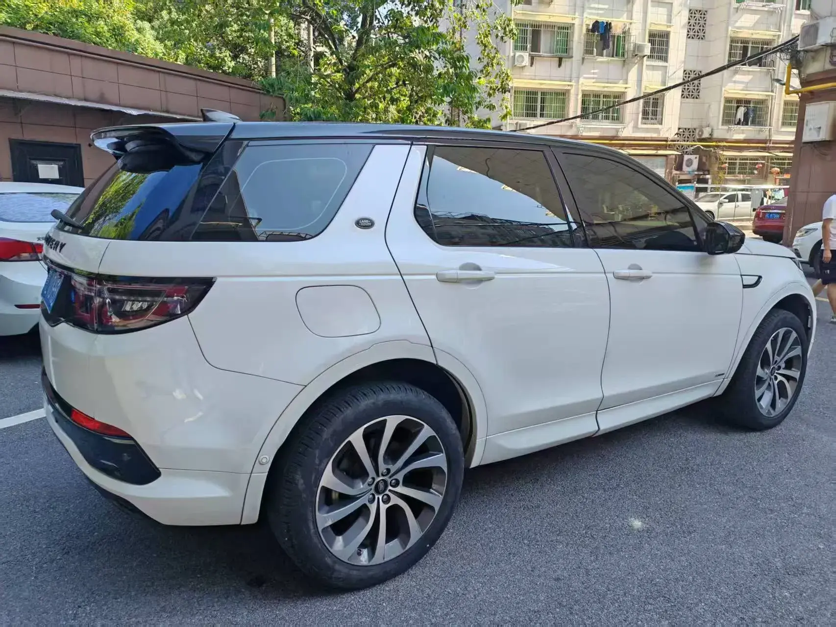 2020 LAND ROVER thumbnail 2