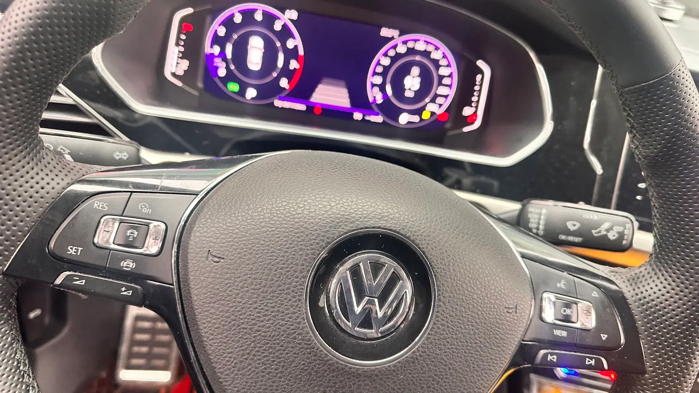 2019 VOLKSWAGEN PASSAT thumbnail 4