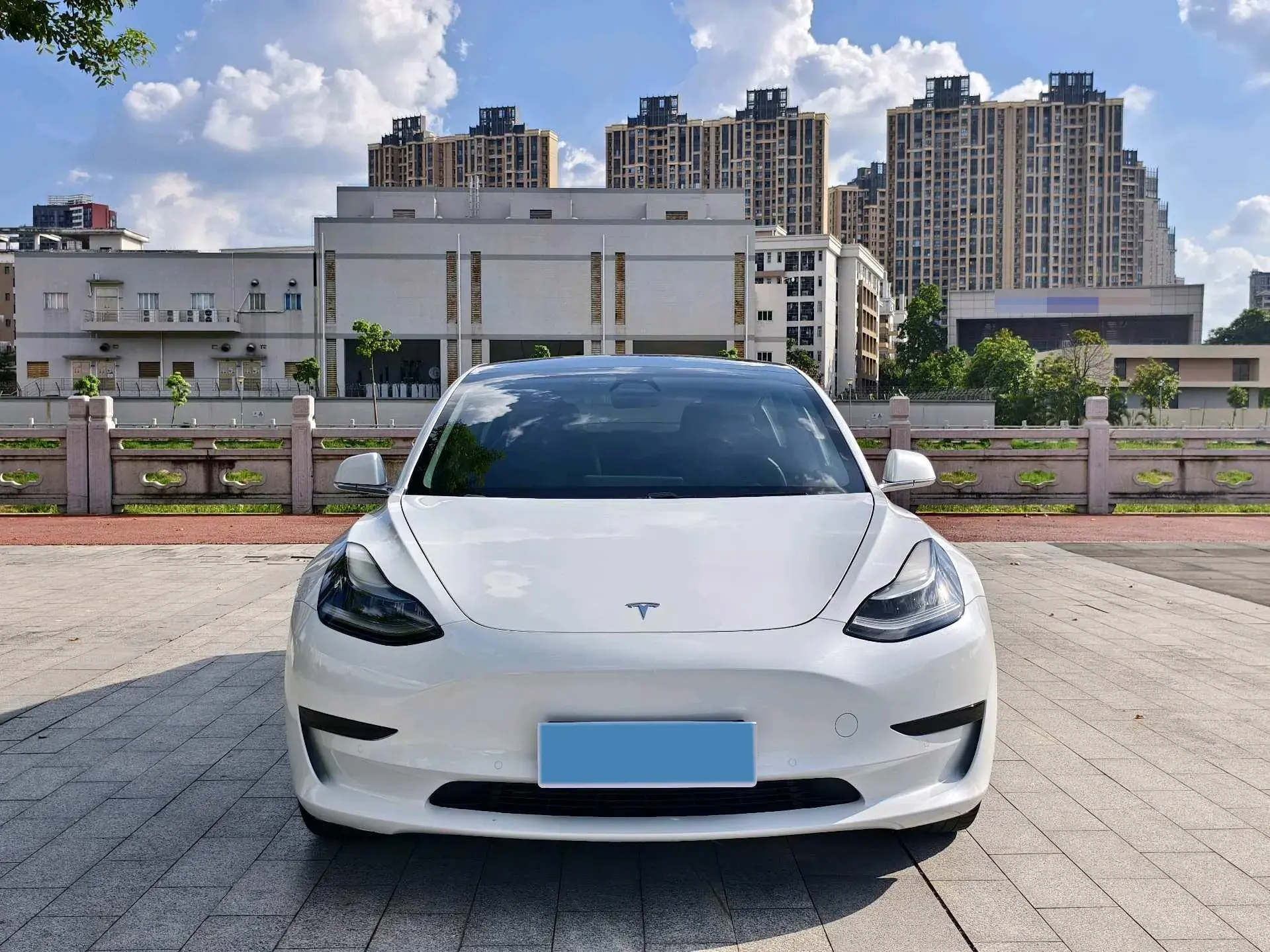 2019 TESLA MODEL thumbnail 2