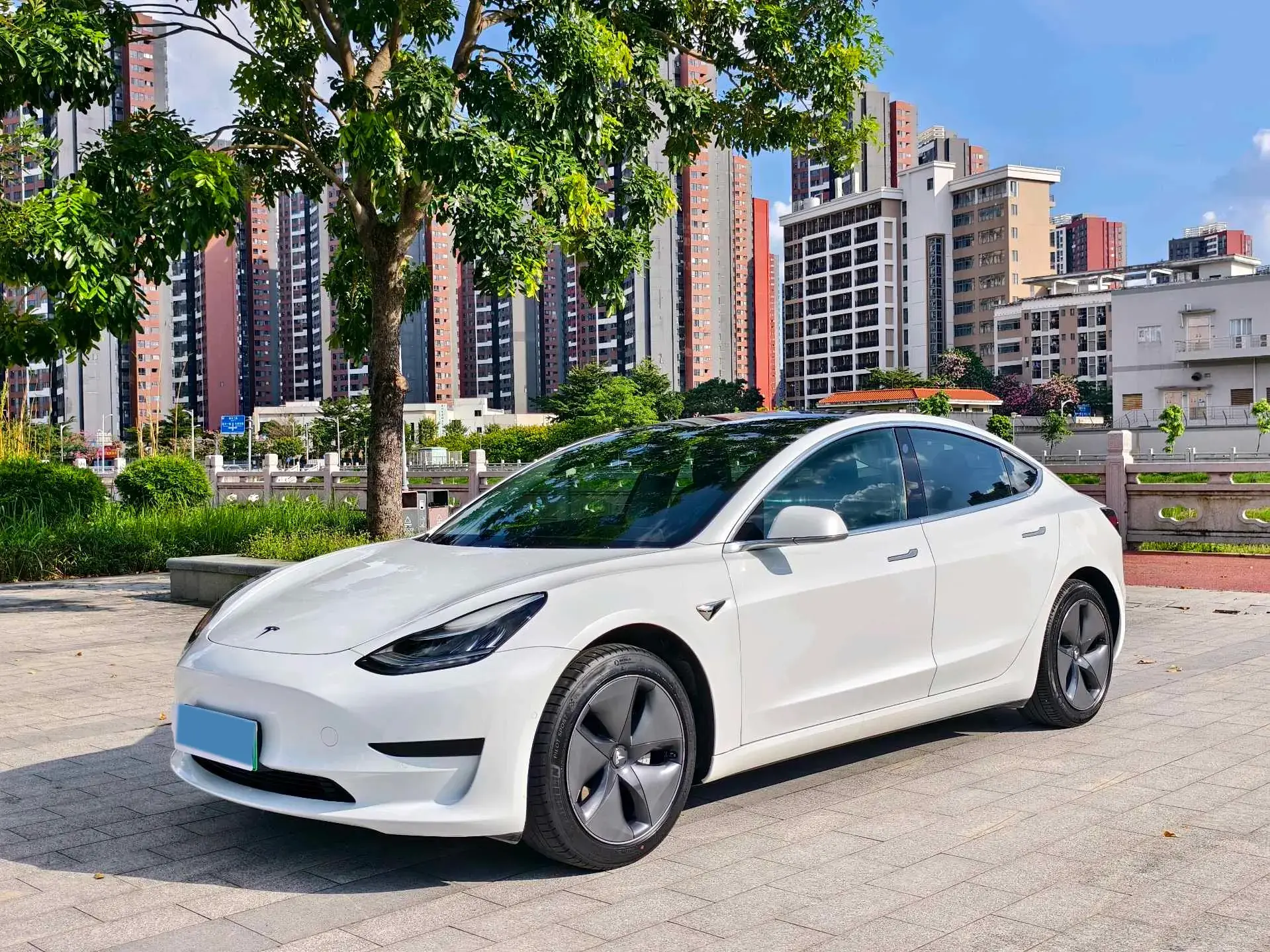 2019 TESLA MODEL view 1