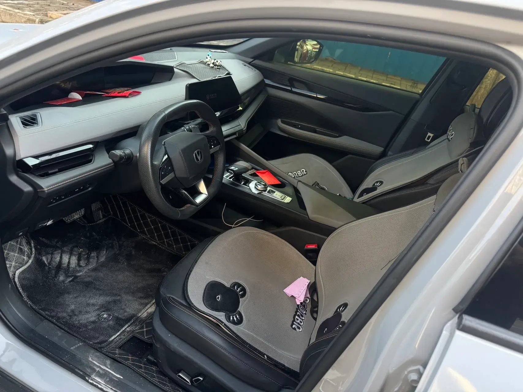 2022 CHANGAN UNI-V thumbnail 2