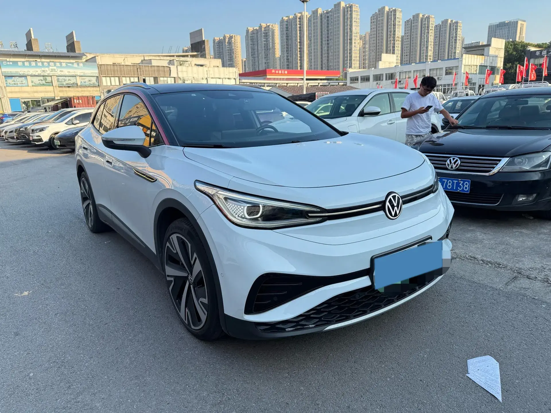 2022 VOLKSWAGEN ID.4 thumbnail 3