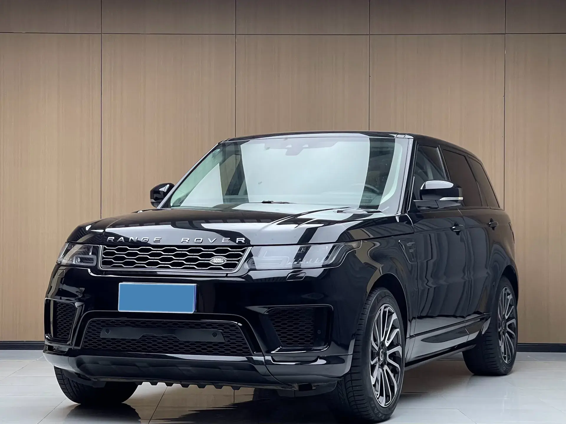 2019 LAND ROVER view 1