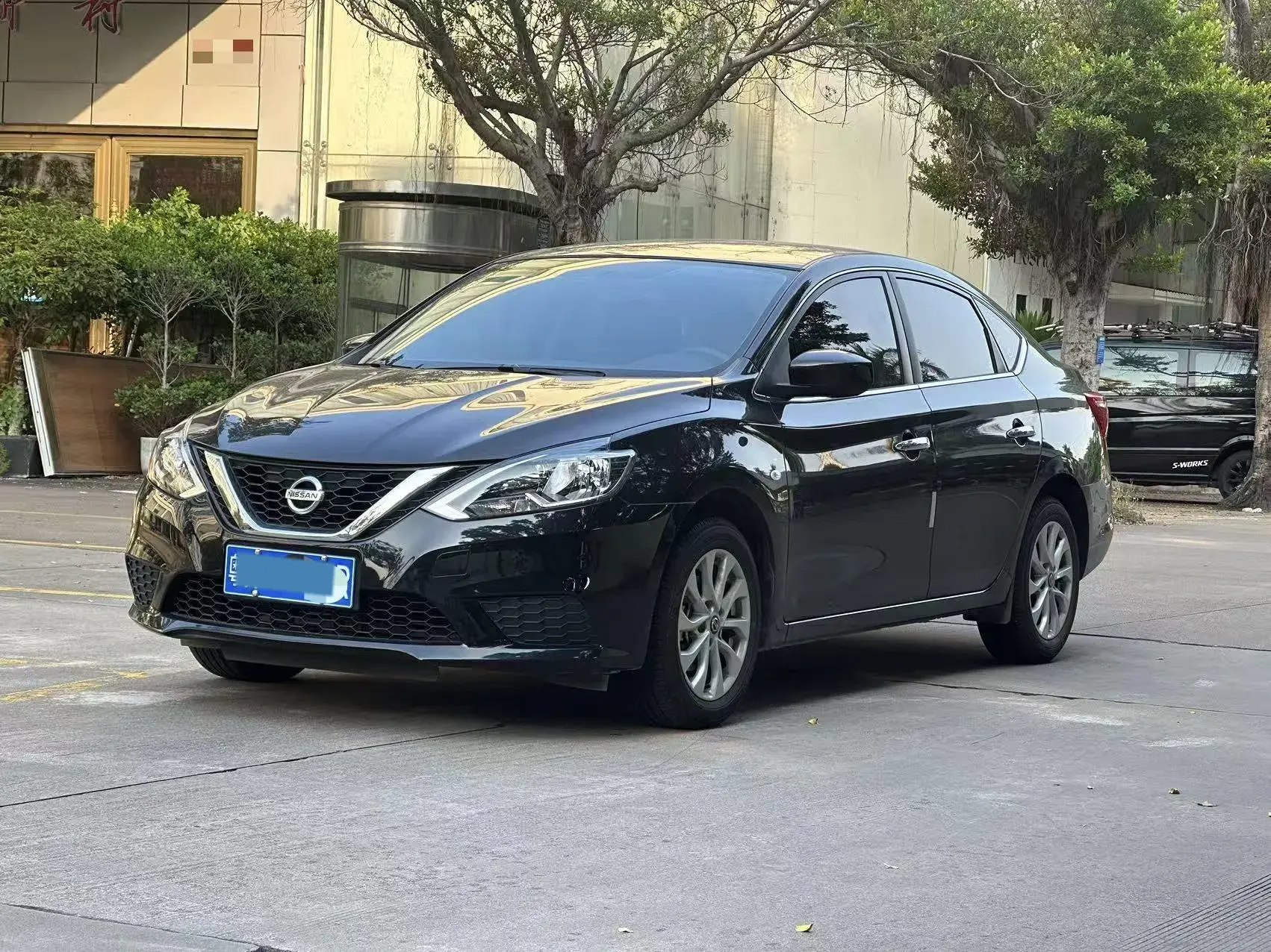2024 NISSAN SYLPHY view 1