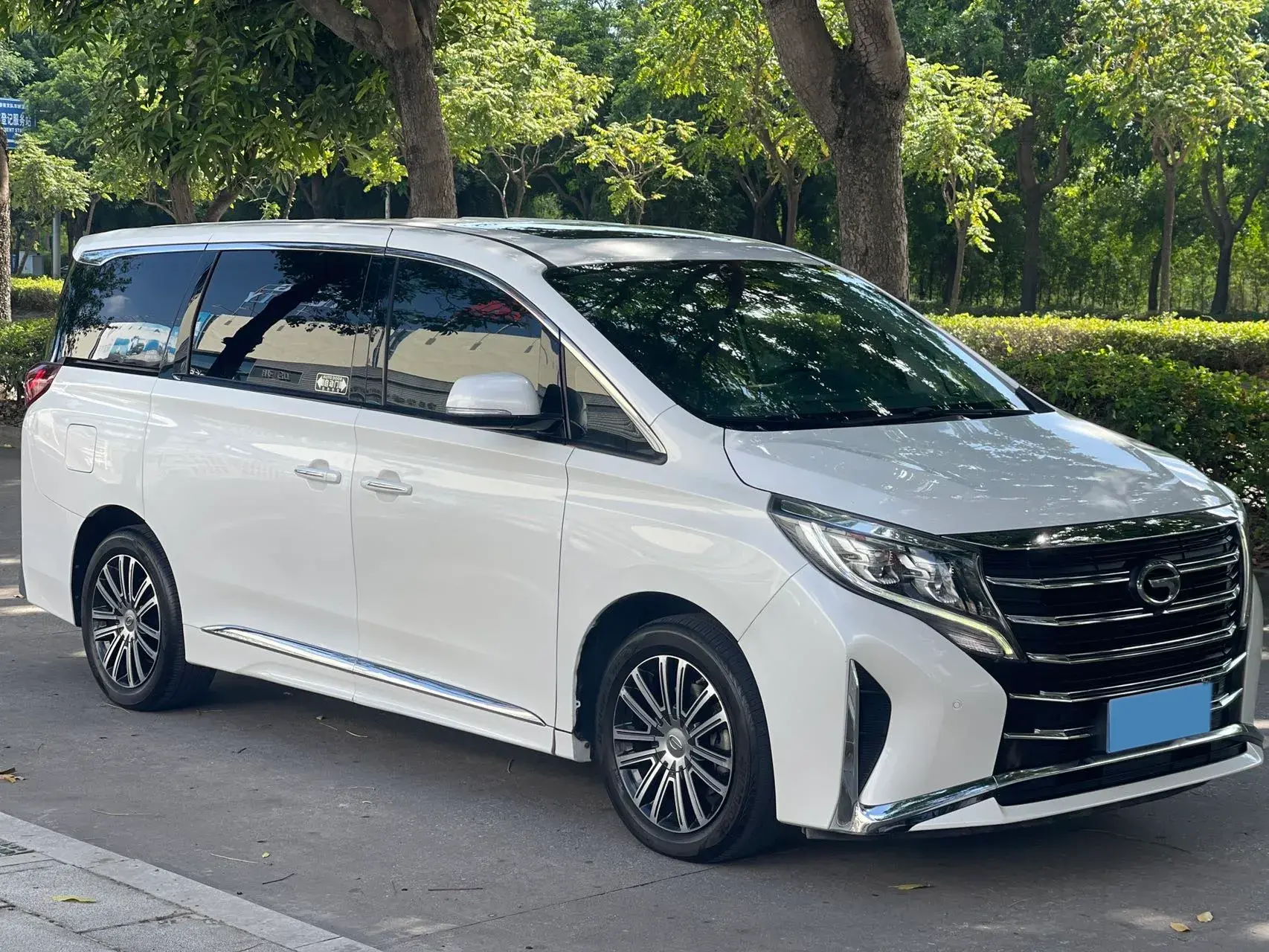 2021 GAC TRUMPCHI thumbnail 3