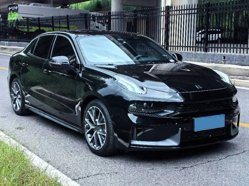 2022 LYNK&CO 03 thumbnail 2