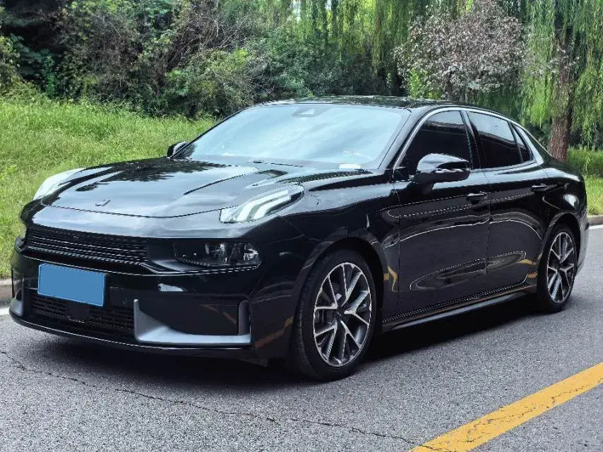 2022 LYNK&CO 03 view 1