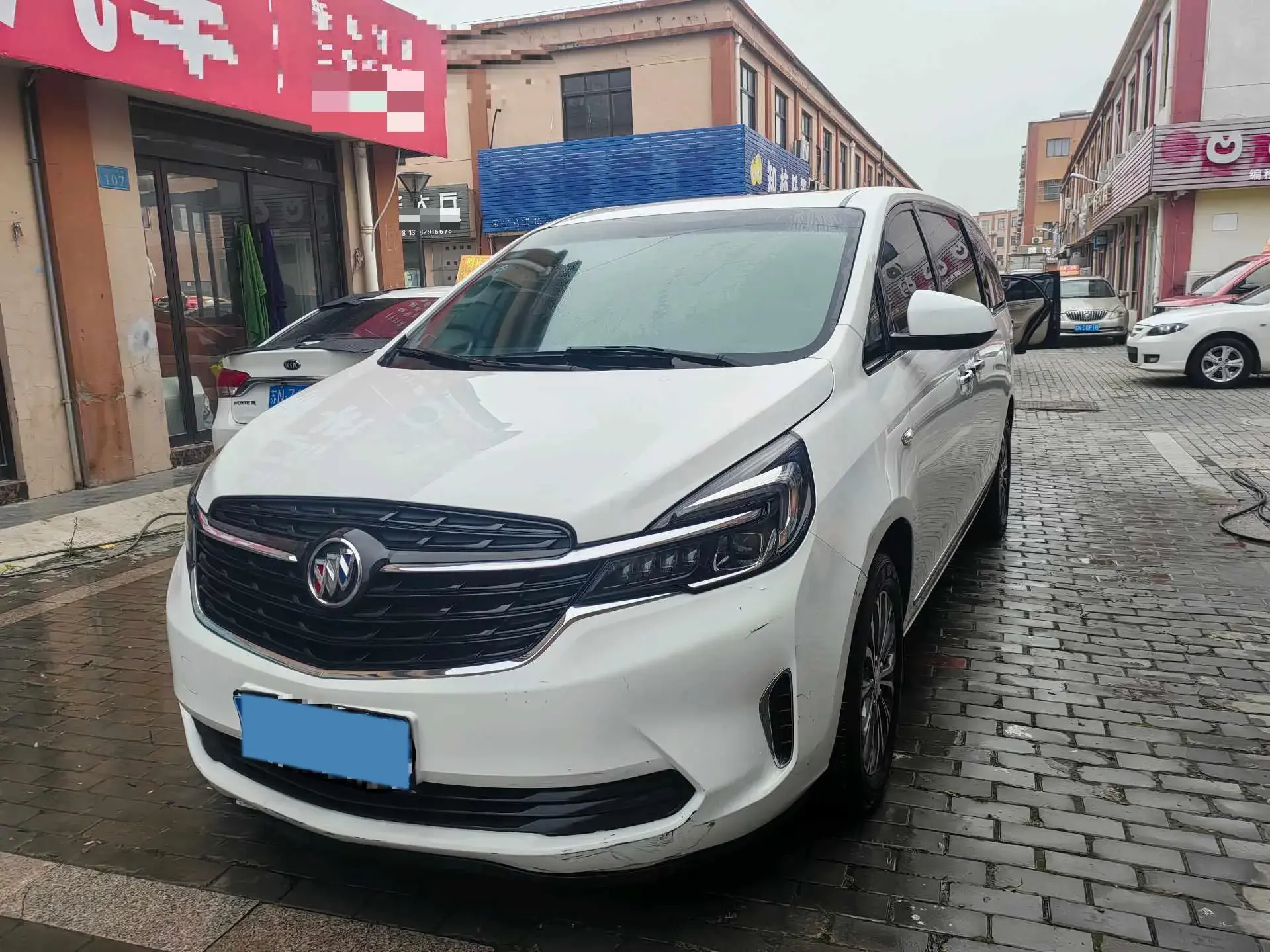 2021 BUICK GL8 view 1