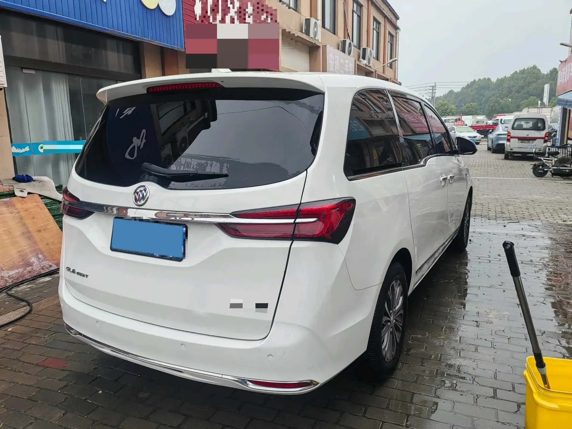 2021 BUICK GL8 thumbnail 3