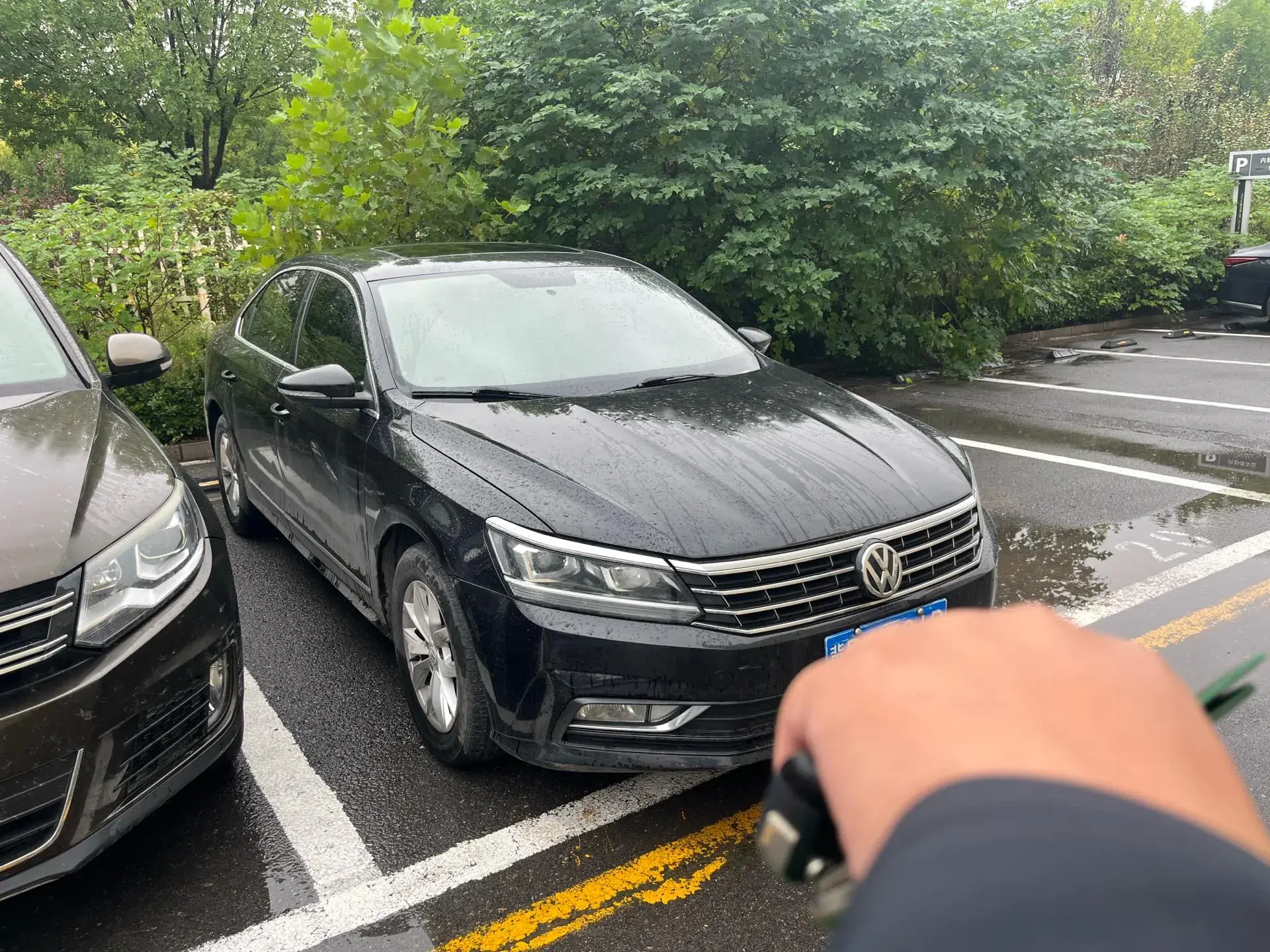 2015 VOLKSWAGEN PASSAT thumbnail 3