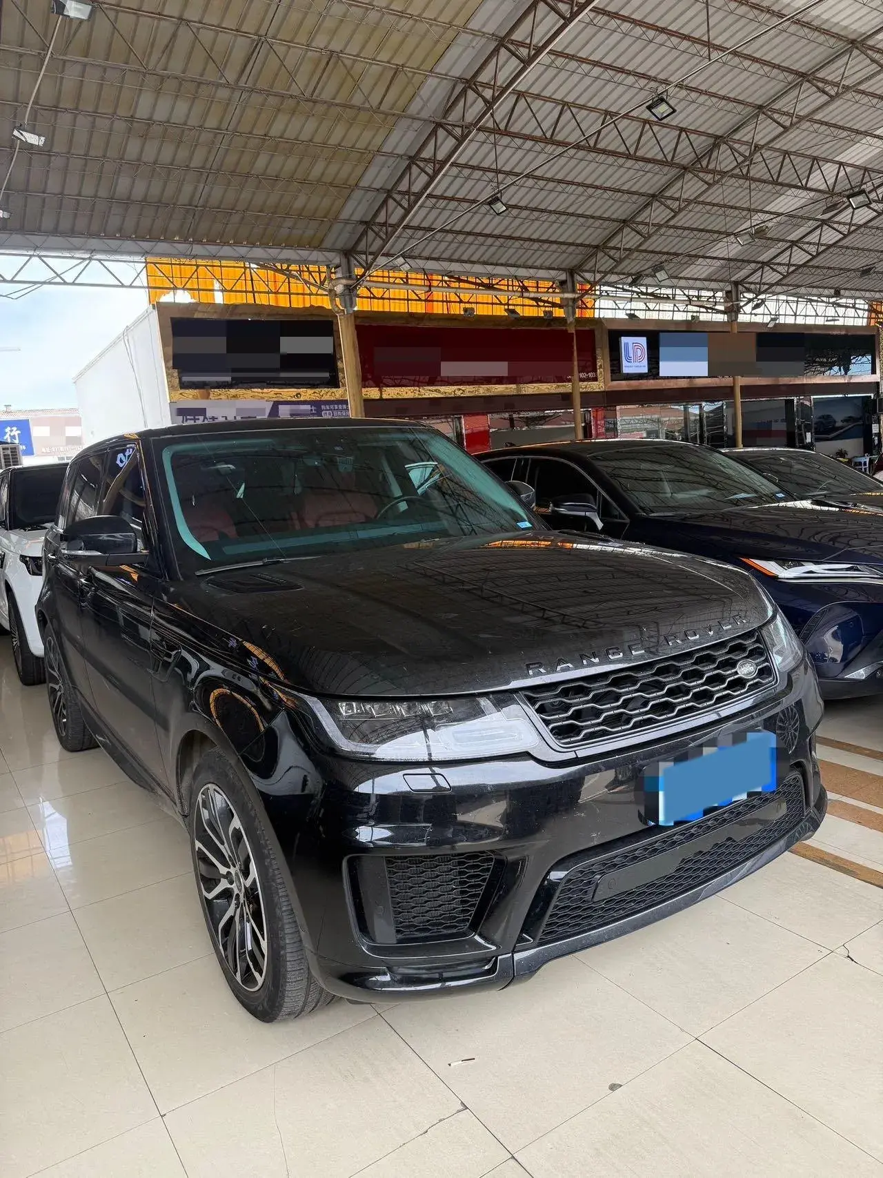 2022 LAND ROVER thumbnail 3