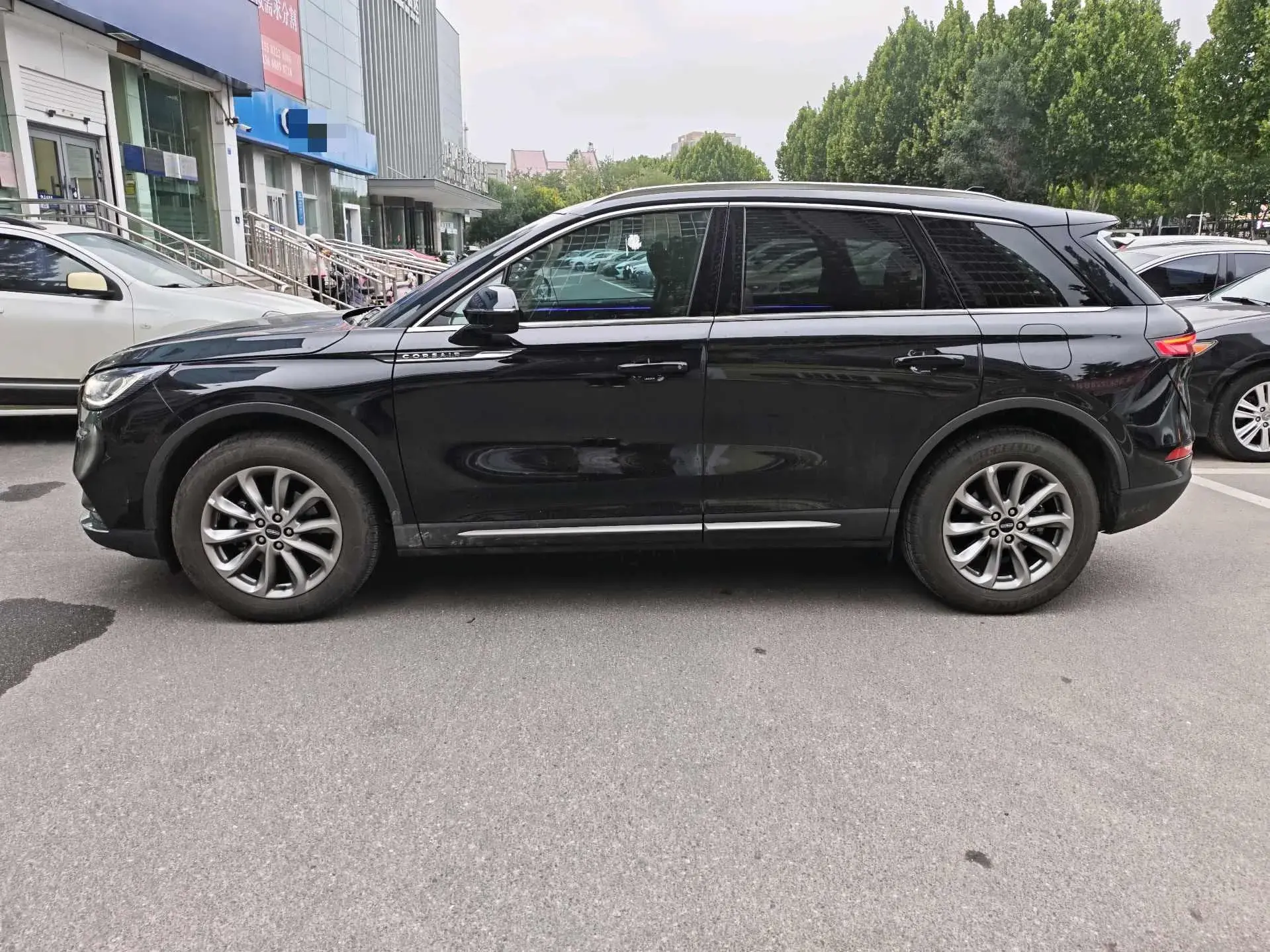 2021 LINCOLN CORSAIR thumbnail 2