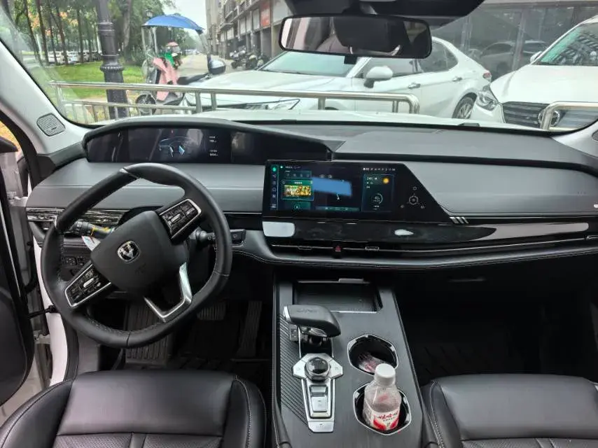 2024 CHANGAN UNI-K thumbnail 3