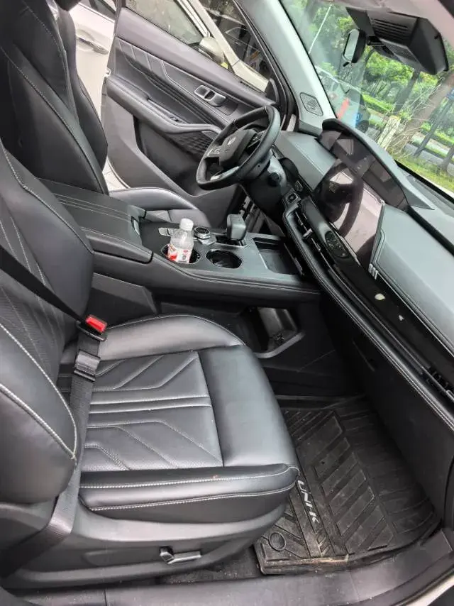 2024 CHANGAN UNI-K thumbnail 2