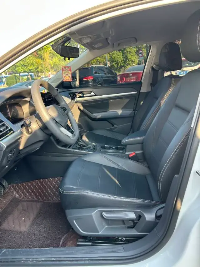 2023 VOLKSWAGEN LAVIDA thumbnail 4