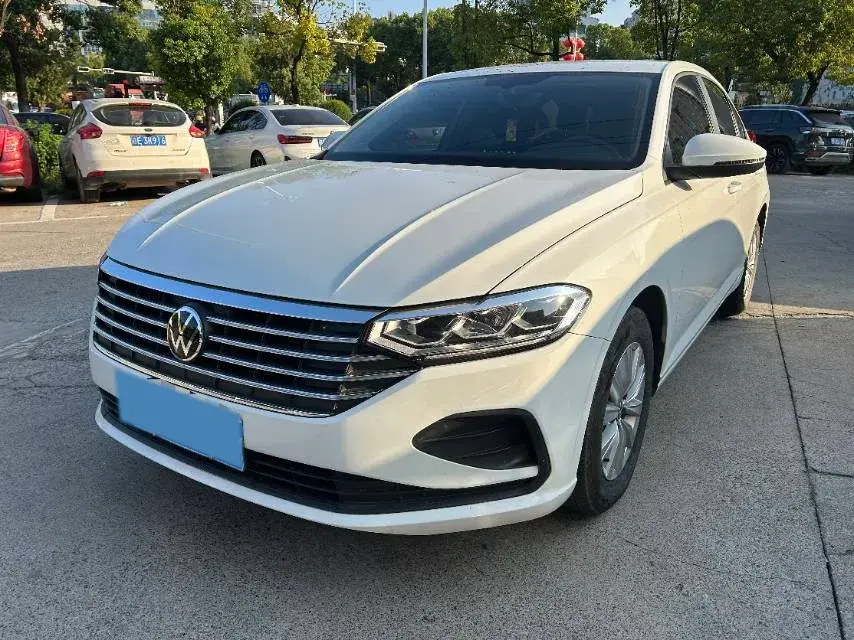 2023 VOLKSWAGEN LAVIDA view 1