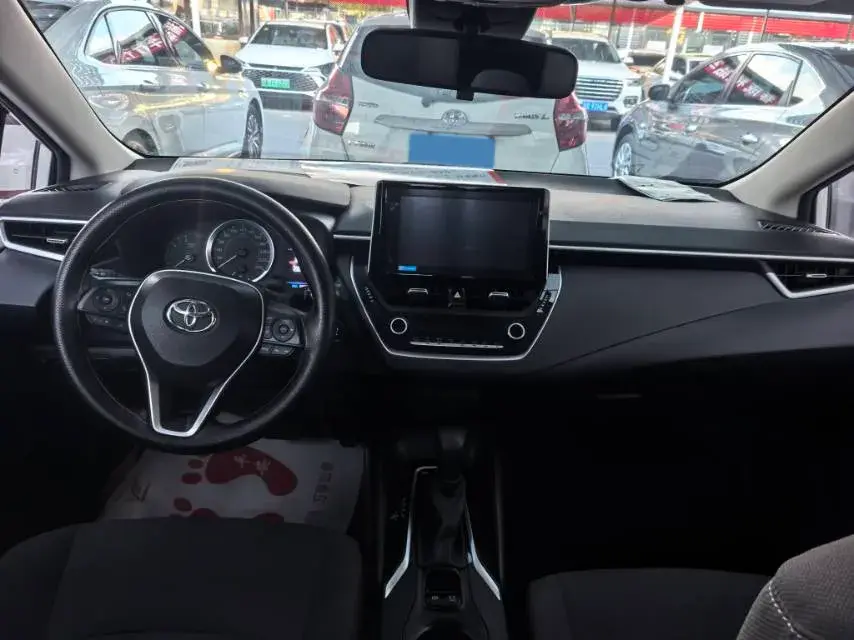 2019 TOYOTA COROLLA thumbnail 3