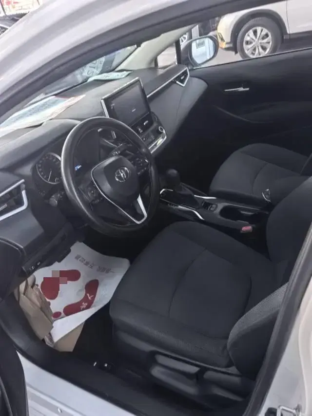 2019 TOYOTA COROLLA thumbnail 4