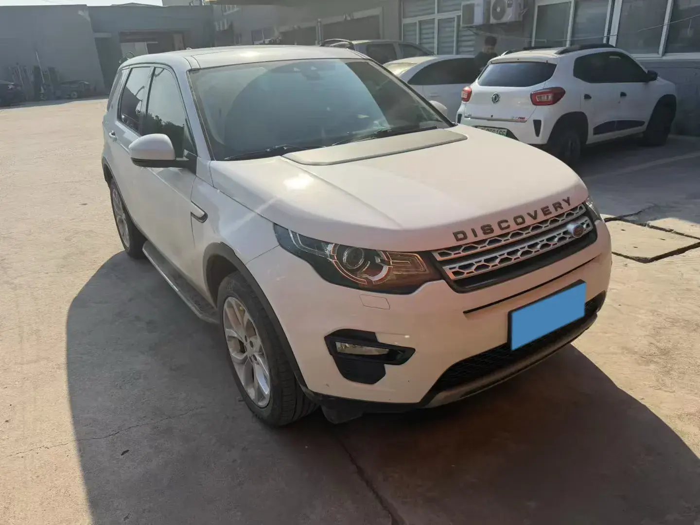 2018 LAND ROVER thumbnail 2