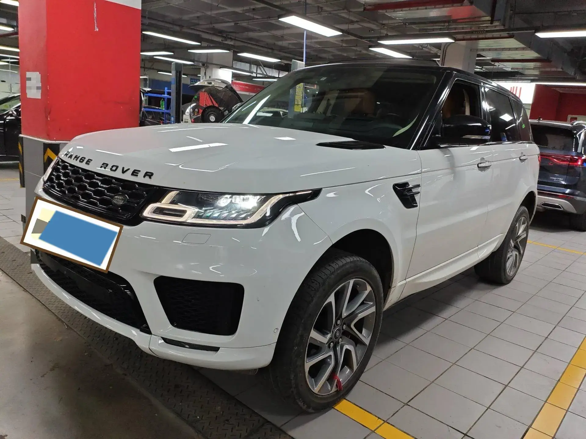 2019 LAND ROVER view 1
