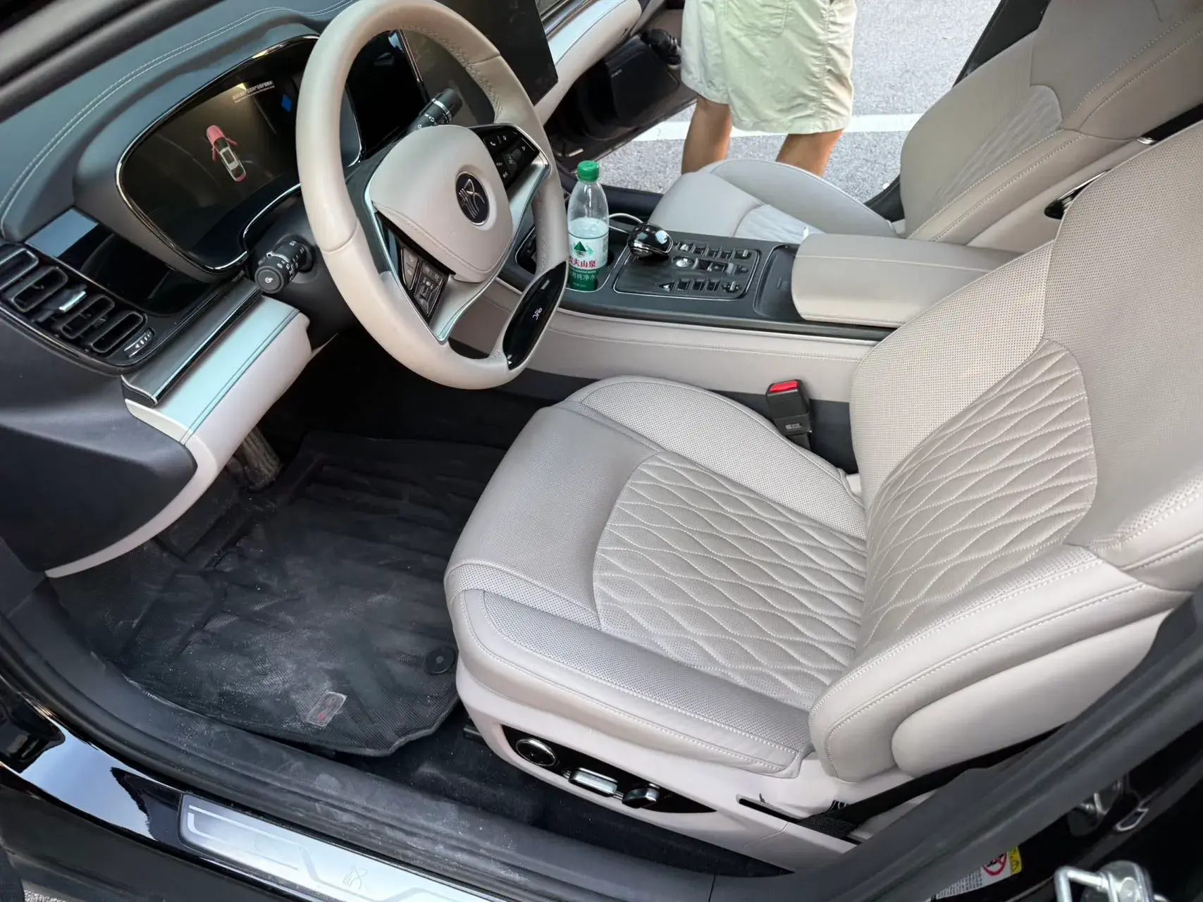 2025 BYD HAN thumbnail 3