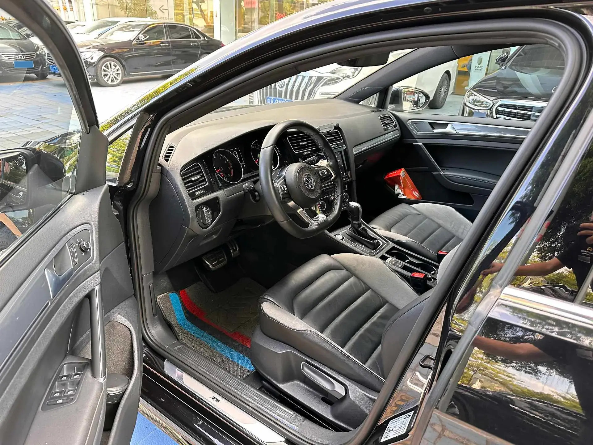 2019 VOLKSWAGEN GOLF thumbnail 2