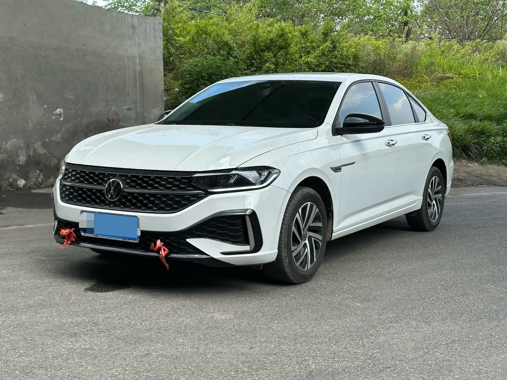 2024 VOLKSWAGEN LAVIDA view 1