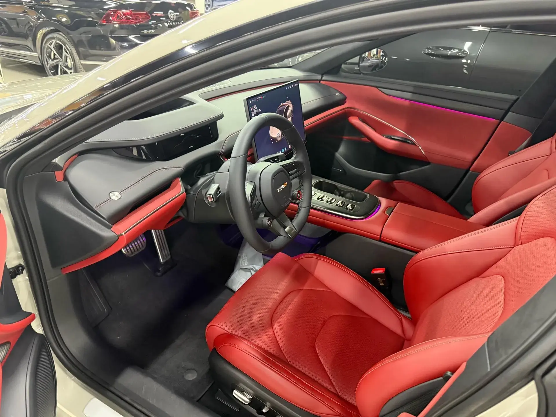 2024 MI SU7 thumbnail 2