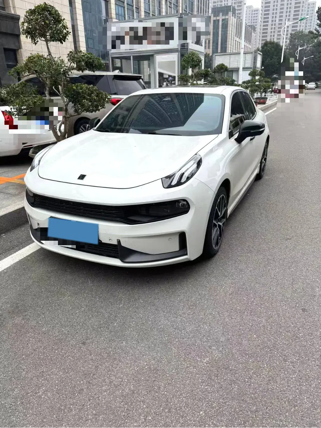 2021 LYNK&CO 03 view 1