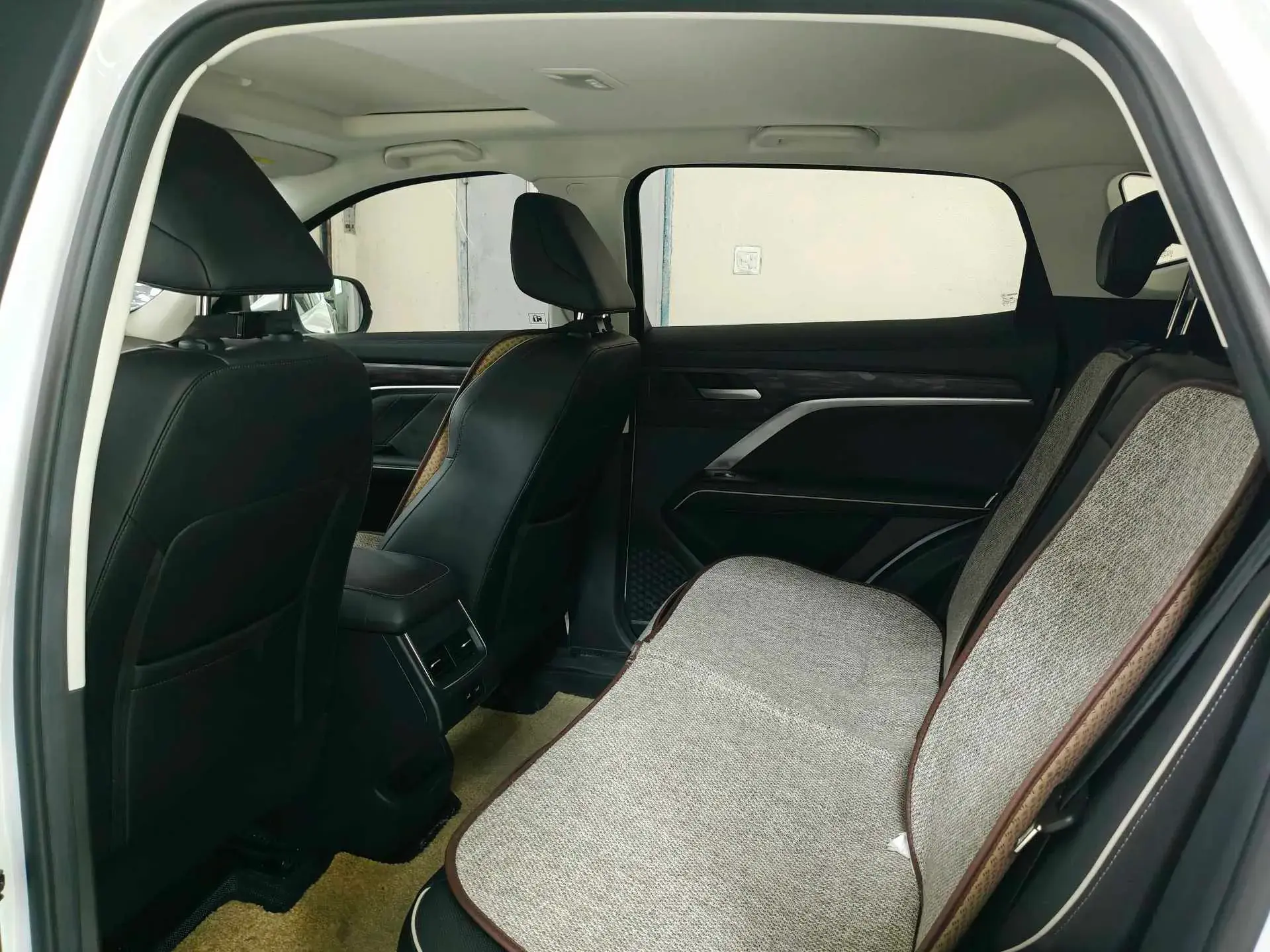 2023 HAVAL H6 thumbnail 3