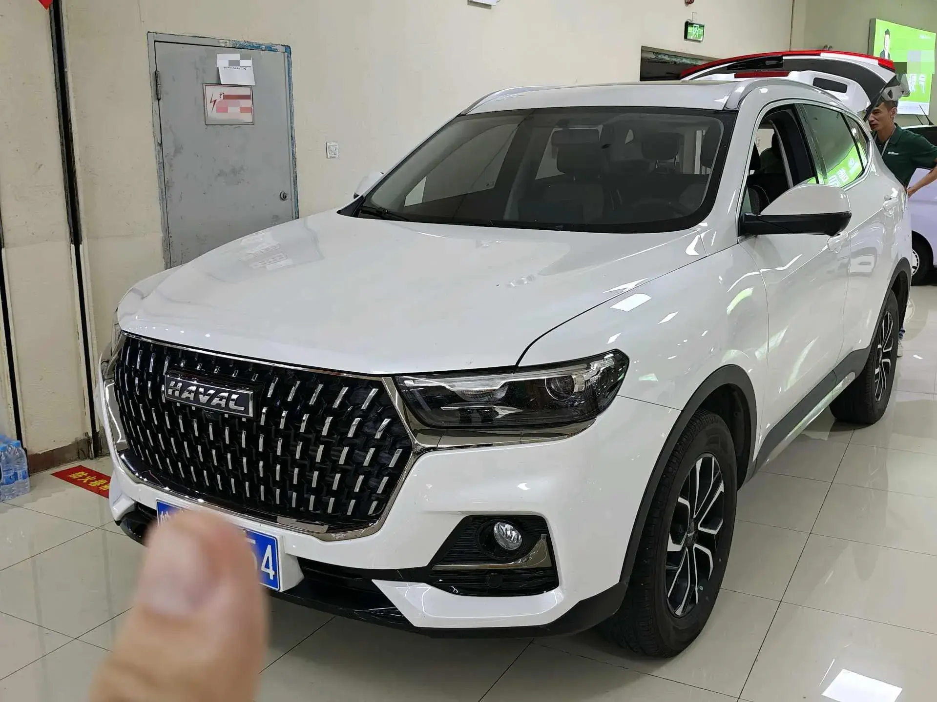 2023 HAVAL H6 view 1
