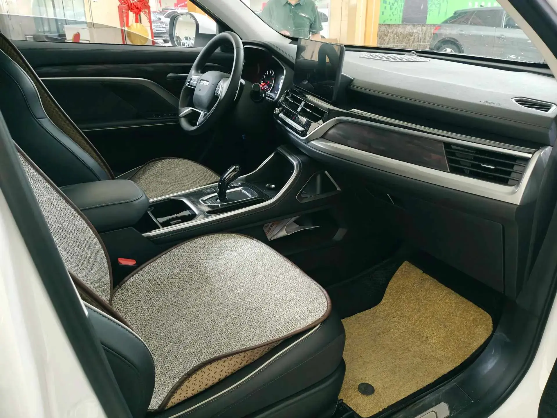 2023 HAVAL H6 thumbnail 4