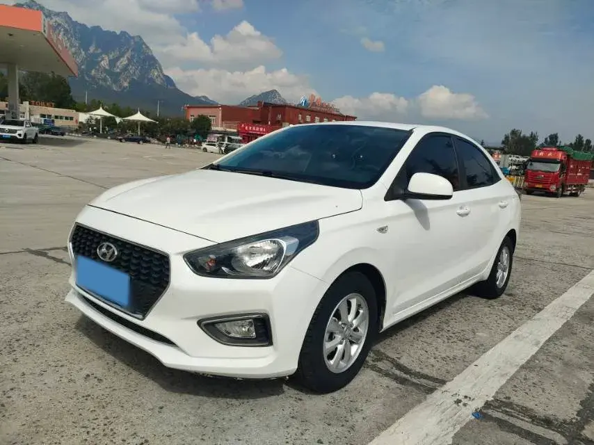 2017 Hyundai Reina 1.4L 95HP L4 4AT