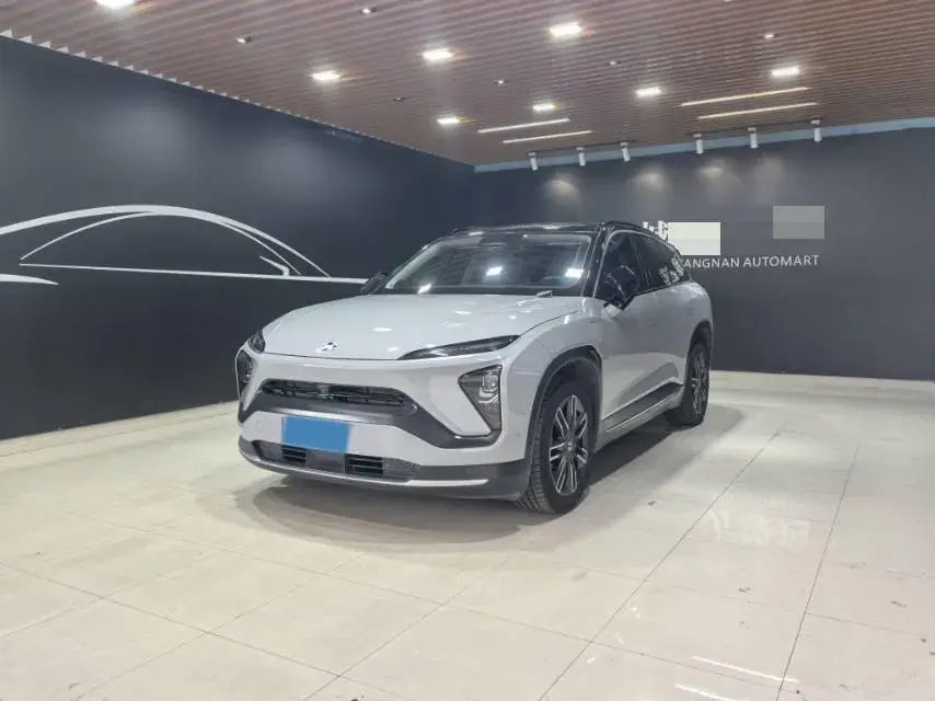 2020 NIO ES6 view 1