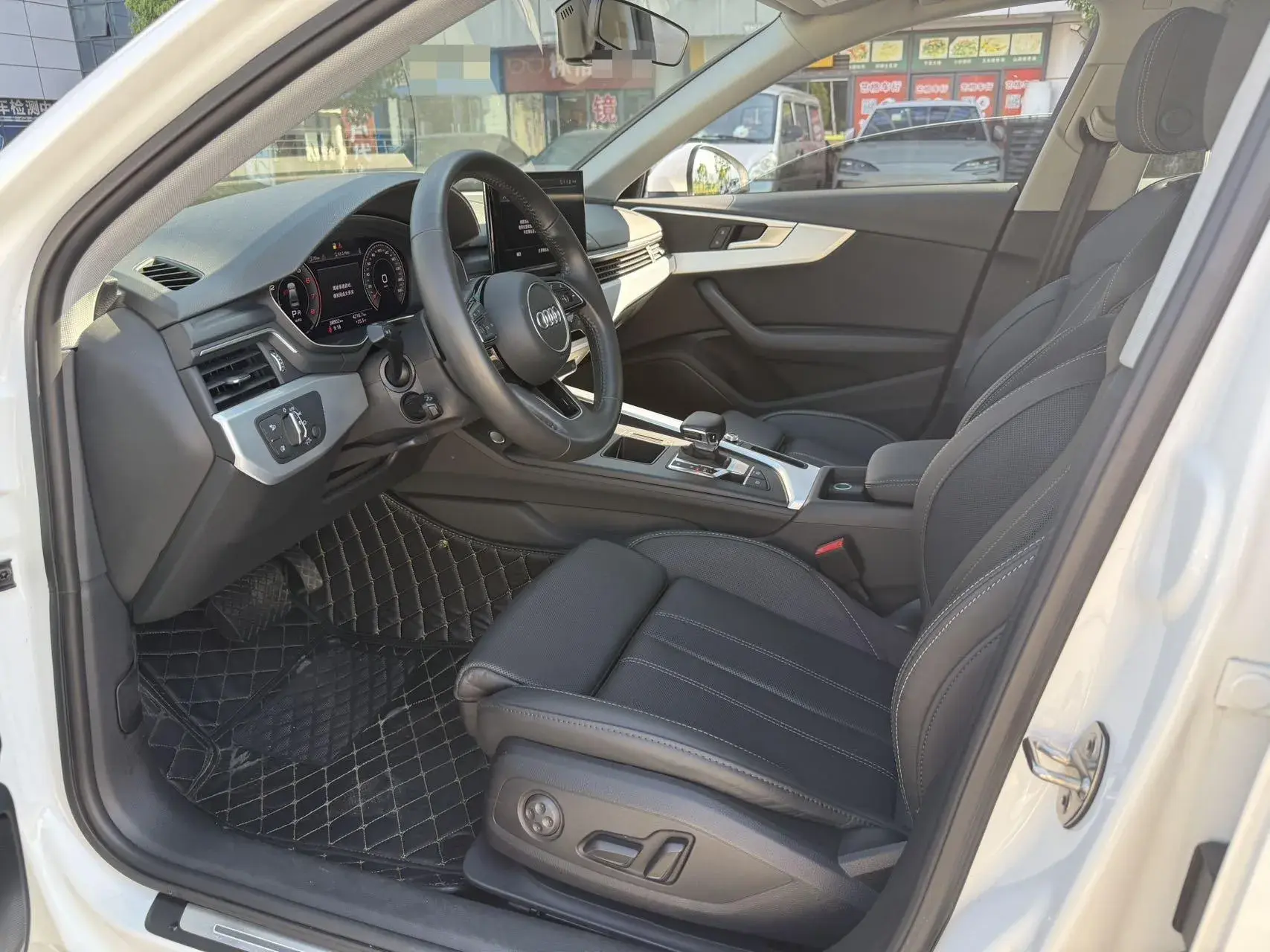 2020 AUDI A4L thumbnail 4