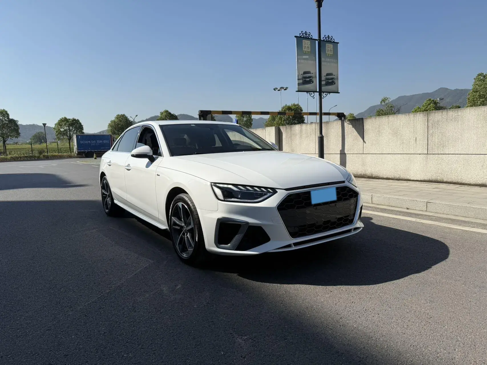 2020 AUDI A4L thumbnail 3