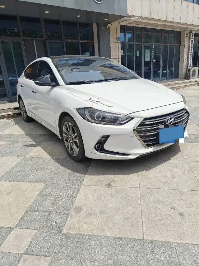 2018 HYUNDAI ELANTRA thumbnail 2