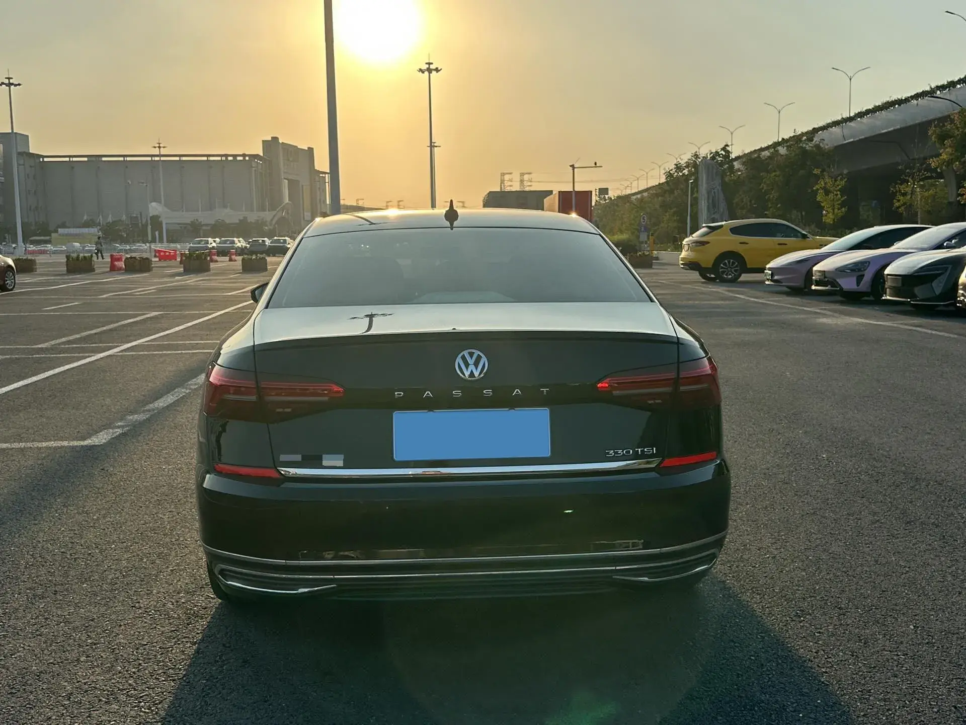 2020 VOLKSWAGEN PASSAT thumbnail 3