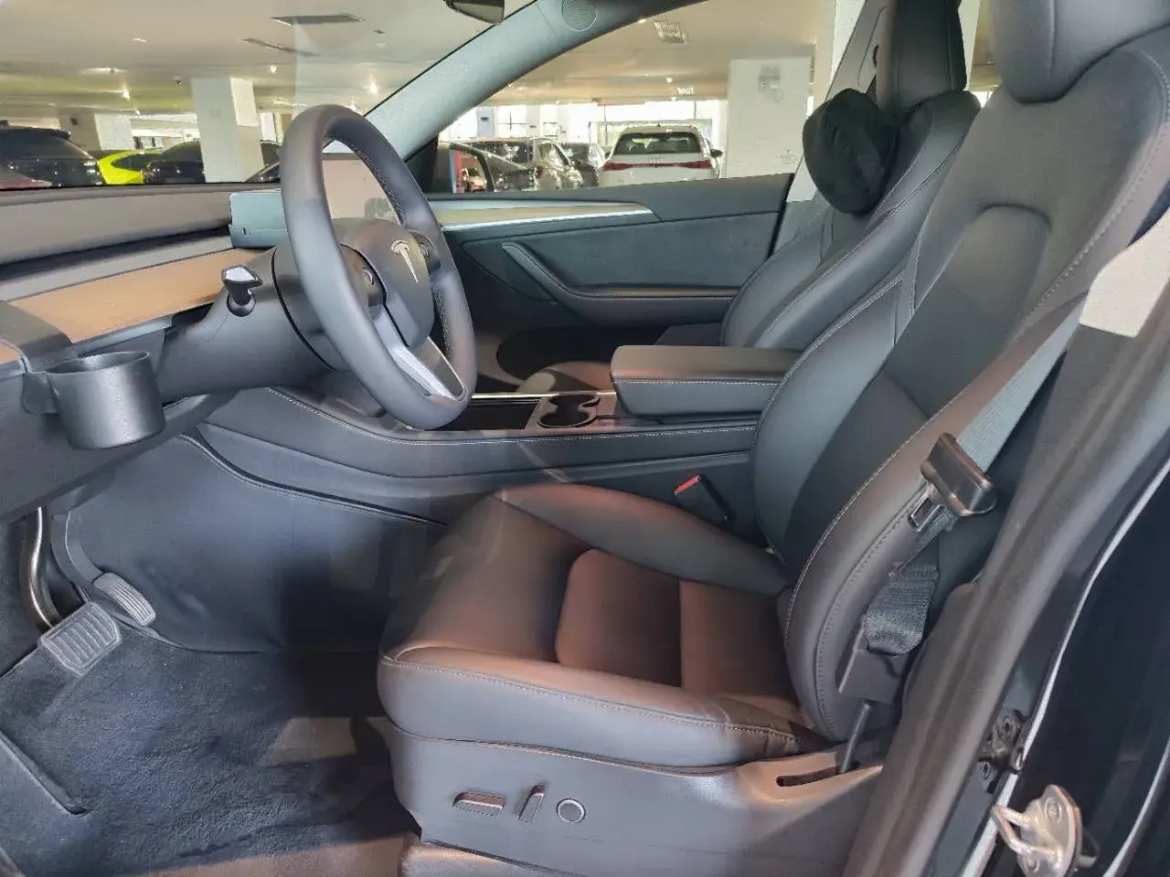 2022 TESLA MODEL thumbnail 4