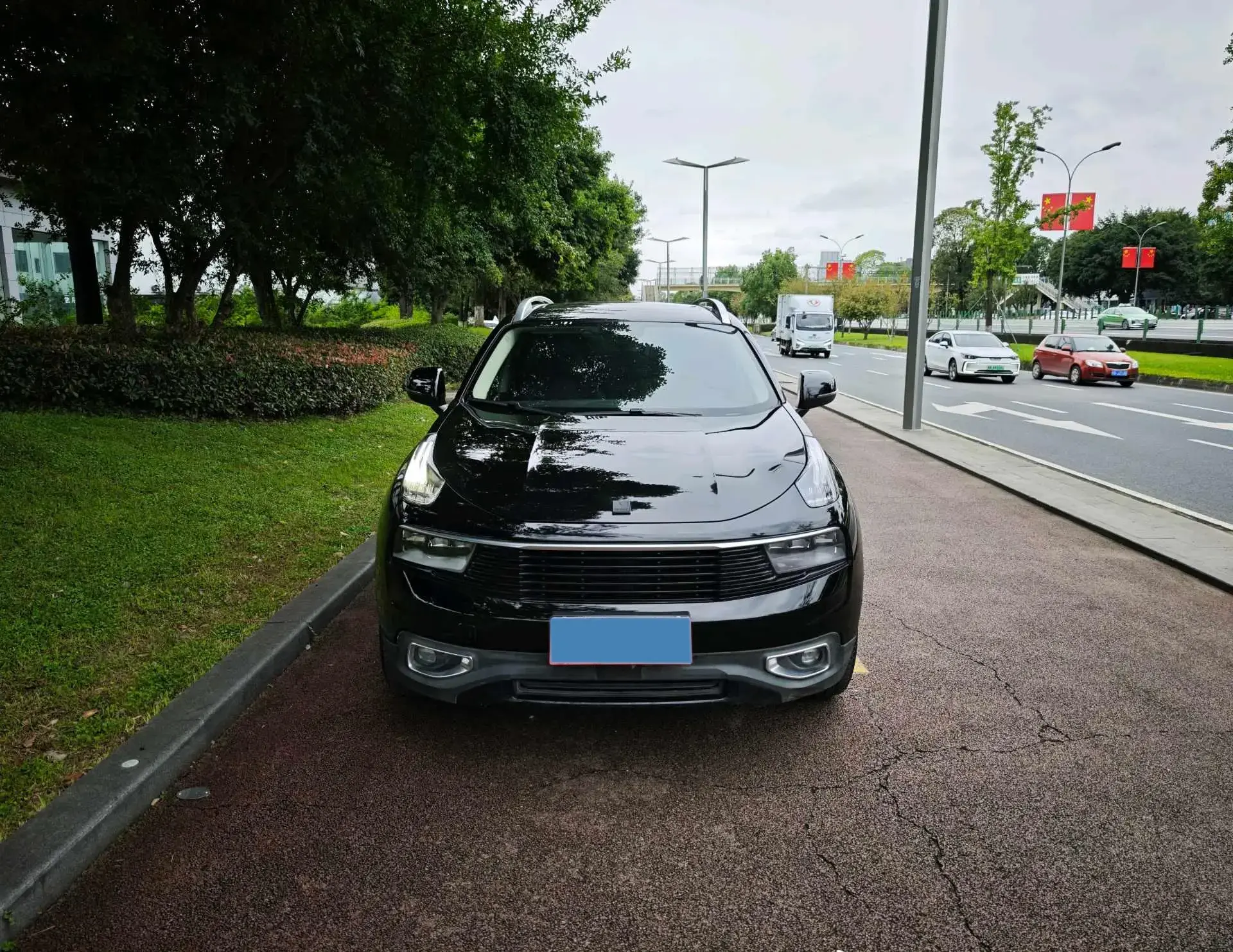 2017 LYNK&CO 01 thumbnail 2