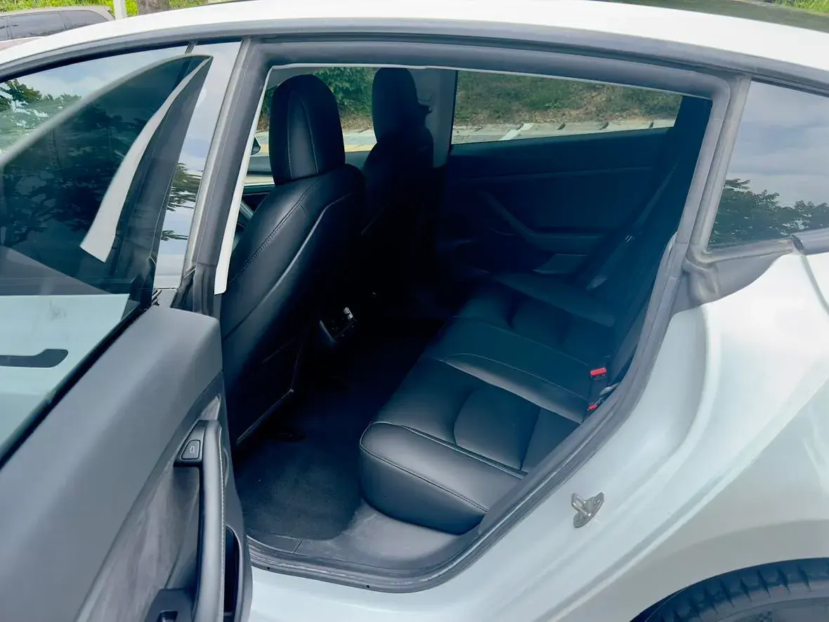 2021 TESLA MODEL thumbnail 4