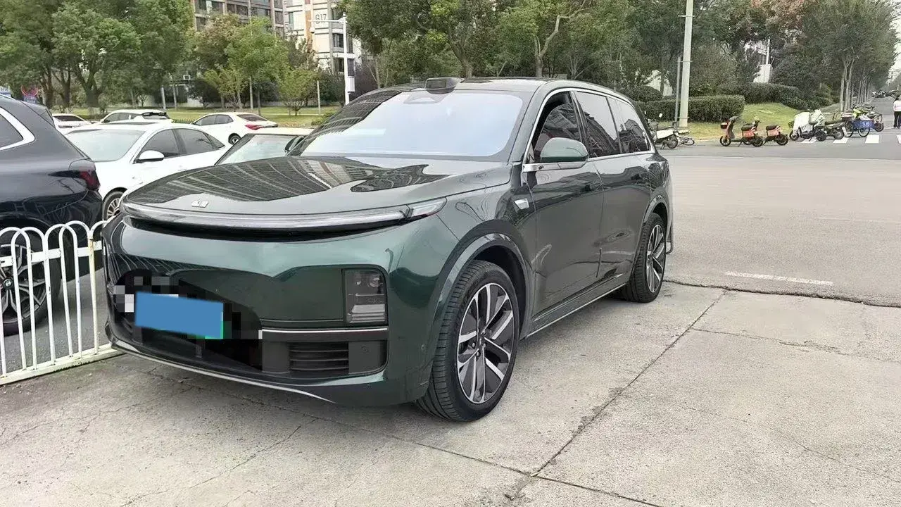 2022 LI L9 thumbnail 3