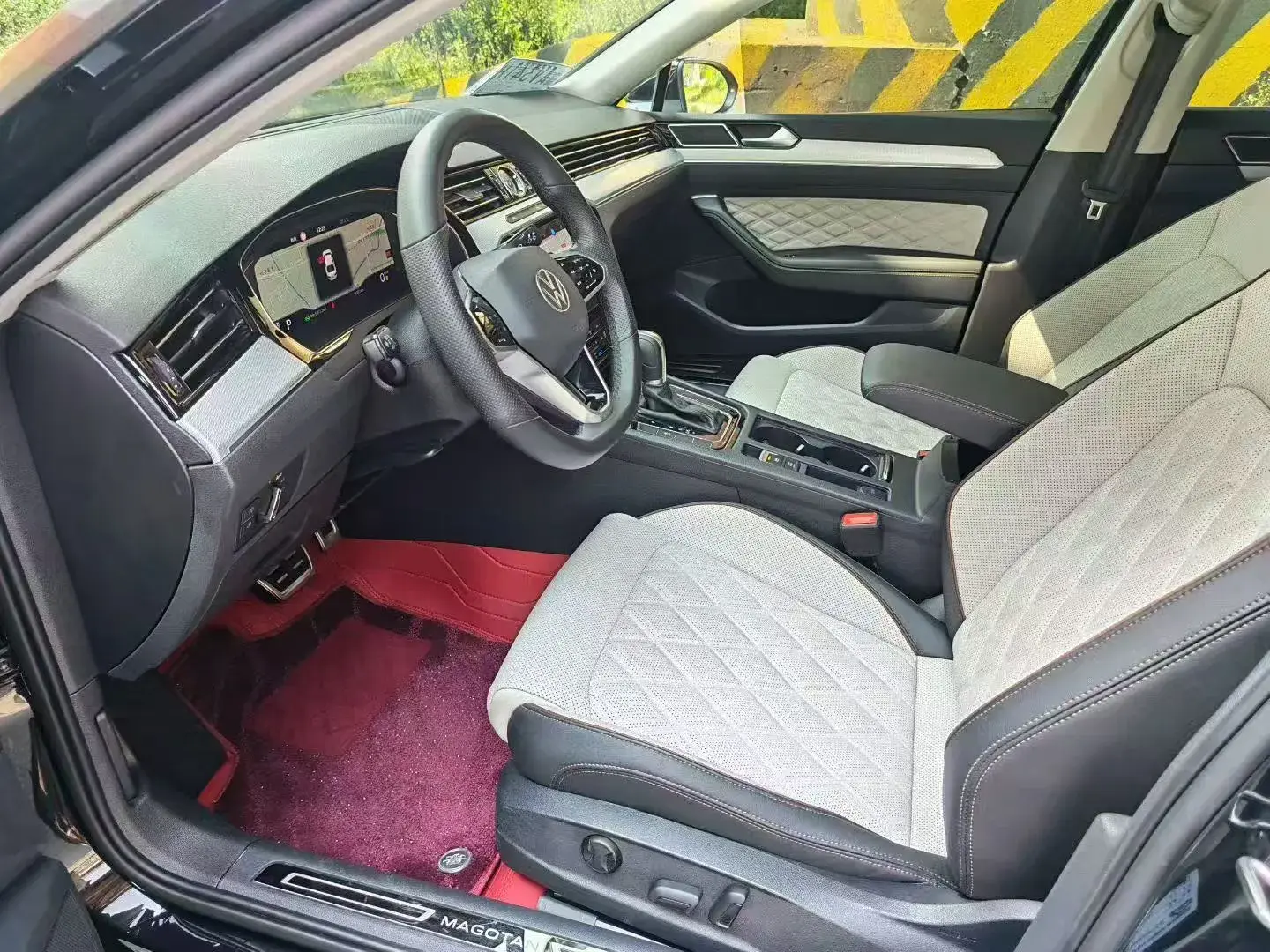 2023 VOLKSWAGEN MAGOTAN thumbnail 2