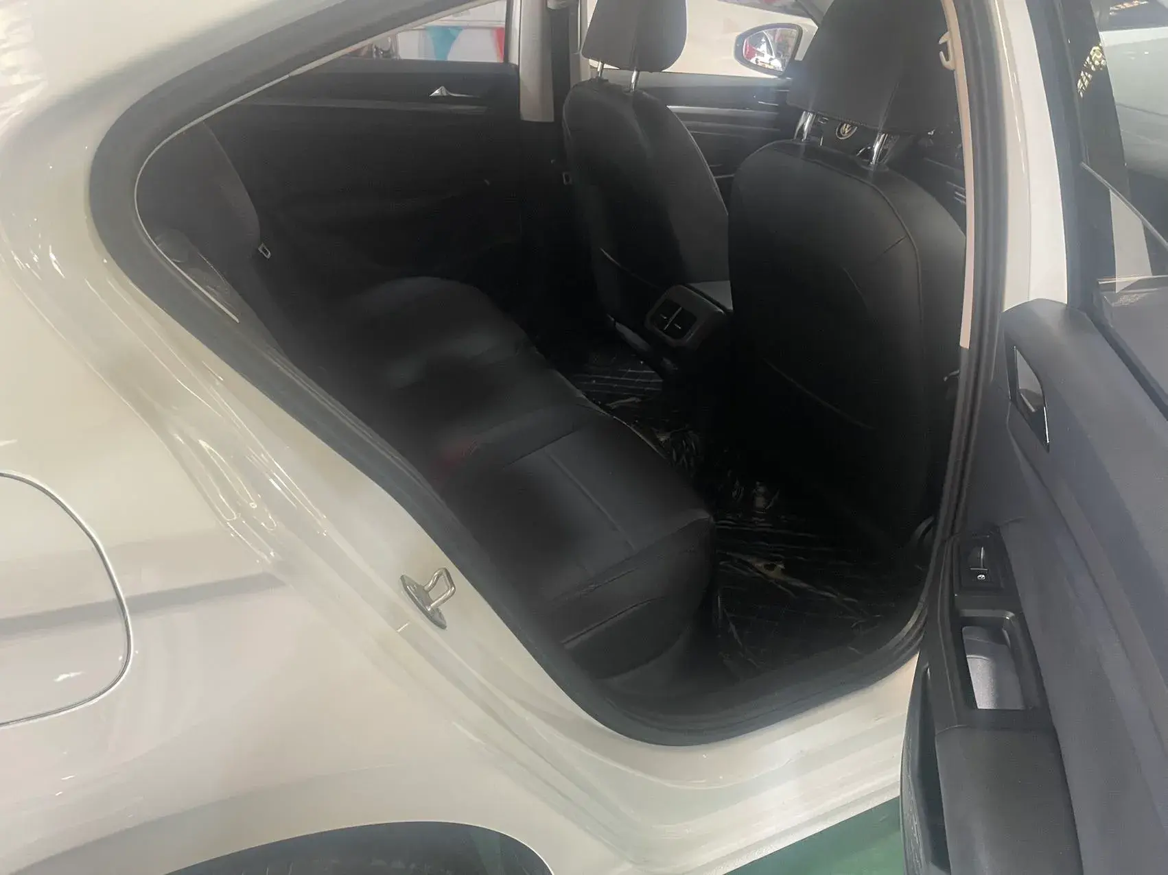 2021 VOLKSWAGEN BORA thumbnail 4